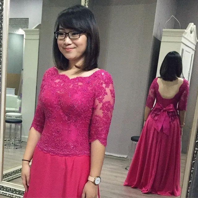 Dari Mulai Lamaran Sampai Akad Nikah, Inilah 10 Ide Busana Pengantin yang Layak Ditiru Oleh Cewek-cewek Bertubuh Berisi 13
