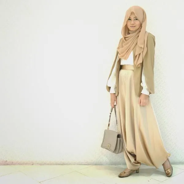 7 Alternatif Bawahan Anti Ketat, Buat Kamu Cewek Berhijab Yang Mulai Bosan Pakai Celana Jeans 15