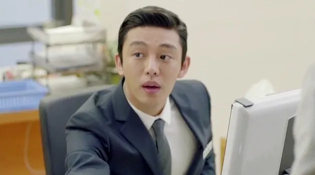 Di Antara Song Joong Ki dan Yoo Ah In, Mana yang Lebih Kece? 11
