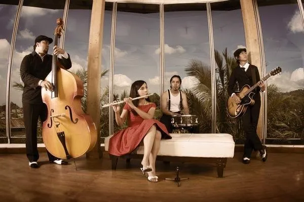 8 Lagu Buat yang Tengah Jatuh Cinta Dalam Diam 11