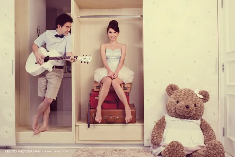 Inilah 10 Ide Foto Prewedding Lucu Buat Cewek Yang Punya Postur Lebih Tinggi Dari Cowoknya 19