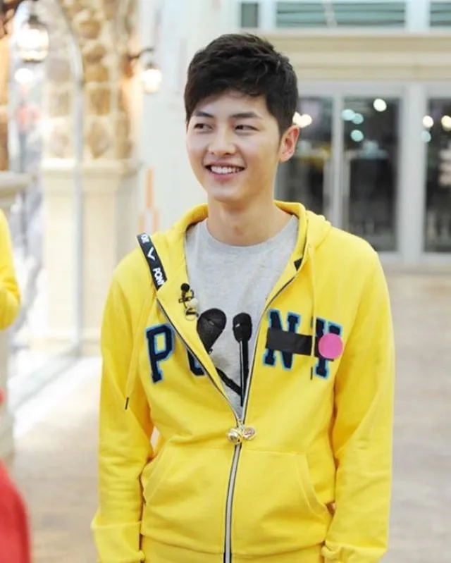 Di Antara Song Joong Ki dan Yoo Ah In, Mana yang Lebih Kece? 13