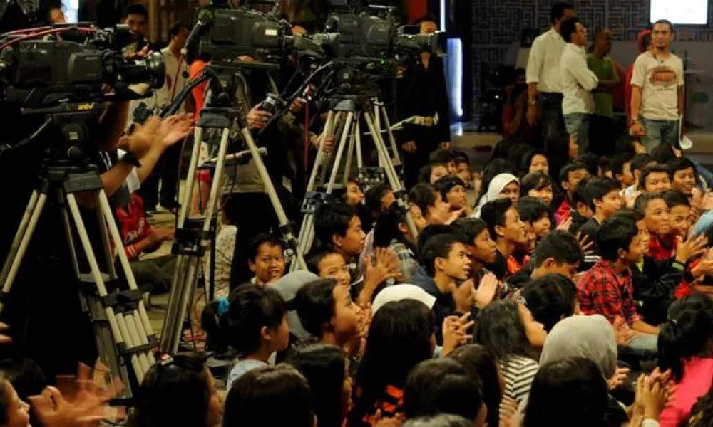 Penghasilan Sih Lumayan. Tapi Seperti Apa Ya Sebenarnya Suka Duka Jadi Penonton Konser Bayaran? 10