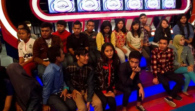 Penghasilan Sih Lumayan. Tapi Seperti Apa Ya Sebenarnya Suka Duka Jadi Penonton Konser Bayaran? 8