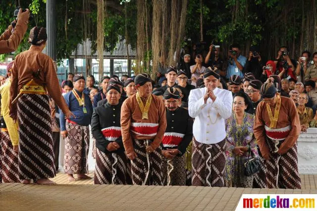 Ngaku Cinta Indonesia? Sudahkah Kamu Mengetahui 9 Tradisi Pernikahan Unik dari Nusantara Ini? 14