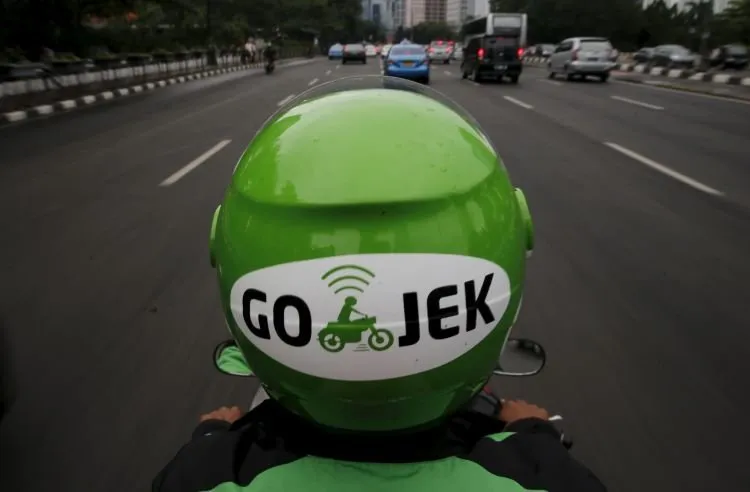 Cowok yang 24/7 Siap Nemenin dan Nolongin Ceweknya Itu Karena Emang Sayang Banget Atau Karena Gak Ada Kerjaan Ya? 8