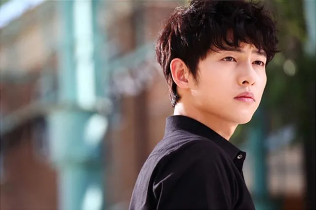Ups, Ternyata Masih Banyak yang Belum Beneran Kenal Sama Song Joong Ki. Cek Yuk Sisi Lain Doi yang Belum Tentu Kamu Tahu. 12