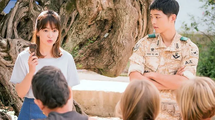 Descendant of the Sun yang Fenomenal Udah Mau Tamat. Nih, 5 Bocoran di Episode-Episode Akhir yang Malah Bikin Tambah Penasaran! 10