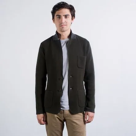 15 Gambar yang Membuktikan Kenapa Cowok Pakai Blazer Lebih Terlihat Berwibawa Dan Mapan 20