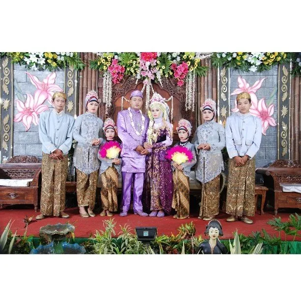 Pendamping Pengantin Cilik Memang Menggemaskan. 9 Kegemasan ini Dijamin Makin Bikin Kamu Ngebet Cepet Nikah Deh! 16