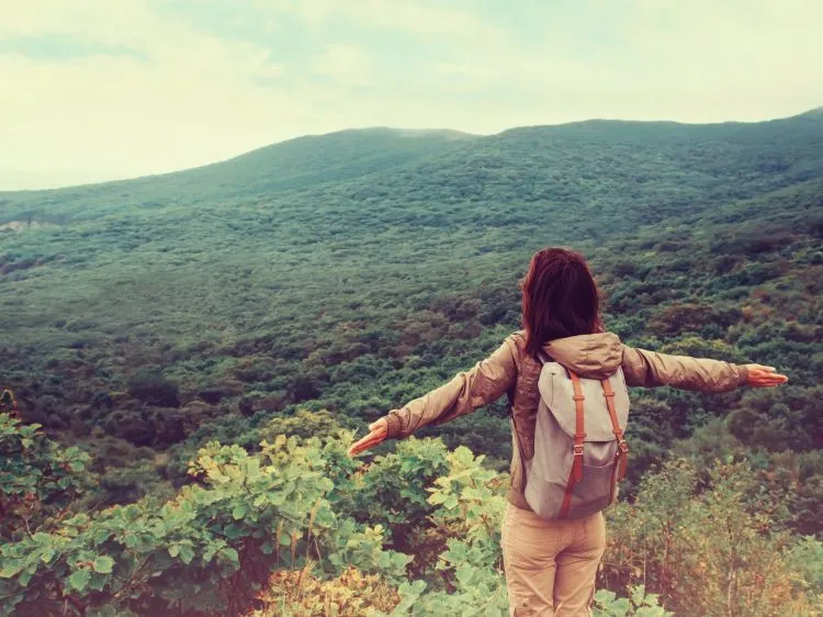 Meski Sama-sama Suka Jalan, Turis Berbeda dengan Traveler! Kalau Kamu Masuk yang Mana? 20