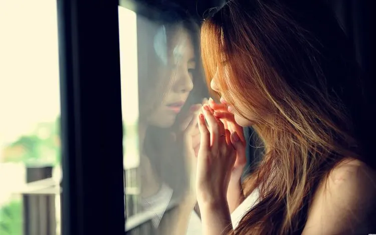 Jika Kamu Sudah Merasakan Sakitnya Mencintai Dia yang Tak Bisa Dimiliki, 8 Cara Ini Bantu Kamu Untuk Berhenti 11