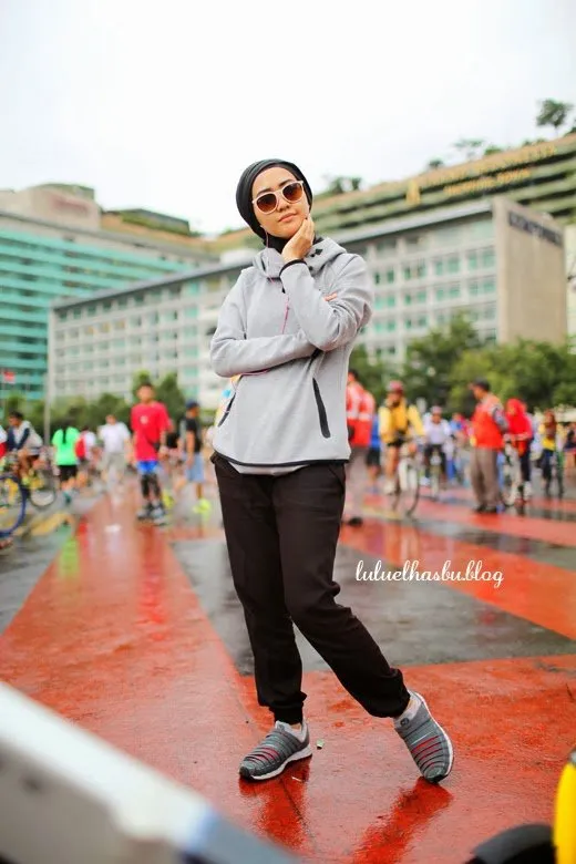 7 Style Hijab Buatmu yang Mau Nyaman Berolahraga. Gak Pakai Ribet, Ya! 11