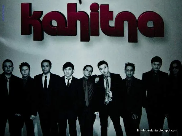 8 Lagu Buat yang Tengah Jatuh Cinta Dalam Diam 14