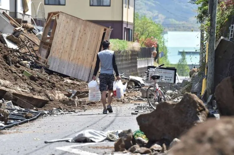 Gempa Besar Mengguncang Kumamoto, Jepang! Sudahkah Doamu Dikirimkan Untuk Mereka? 14