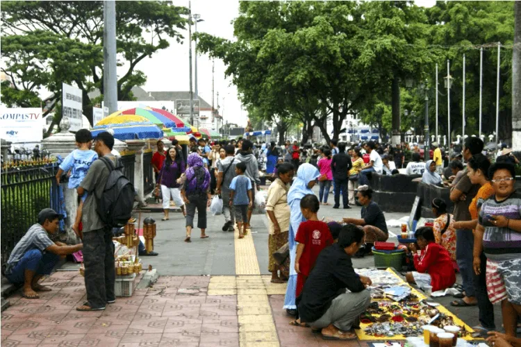 Hati-hati Kejahatan Mengintaimu Saat Liburan! 7 Cara Ini Bisa Bikin Selamat Kalau Kamu Terapkan! 9