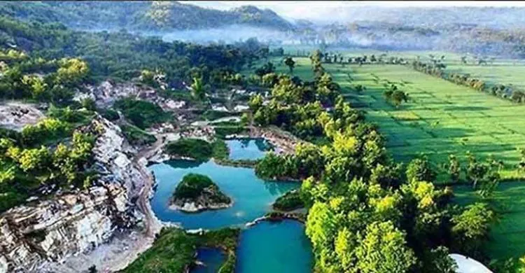 Lokasi Tambang Nggak Melulu Jadi Musibah, 8 Destinasi Ini Terjadi Akibat Pertambangan! 16