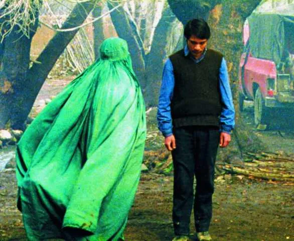 6 Film Timur Tengah Ini Bisa Bikin Emosi Naik Turun. Siap-Siap Tisu Aja Buat Menyeka Air Mata. 12
