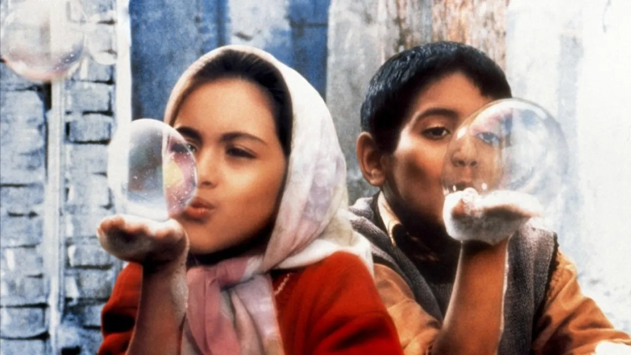 6 Film Timur Tengah Ini Bisa Bikin Emosi Naik Turun. Siap-Siap Tisu Aja Buat Menyeka Air Mata. 7