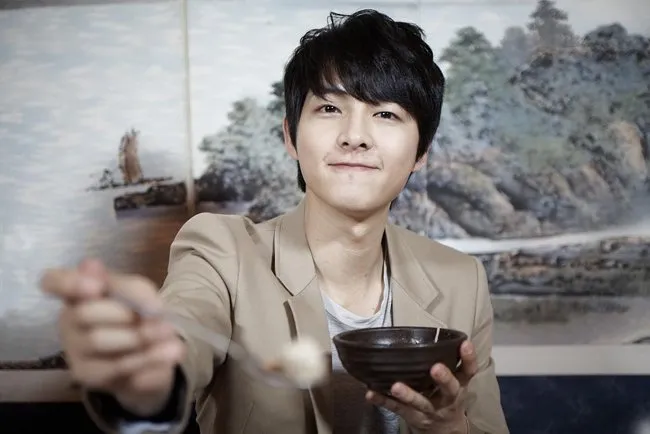 Ups, Ternyata Masih Banyak yang Belum Beneran Kenal Sama Song Joong Ki. Cek Yuk Sisi Lain Doi yang Belum Tentu Kamu Tahu. 15