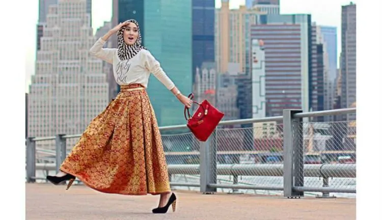 Bosan dengan Style Kombinasi Polosan? Coba Intip 7 Inspirasi Mix and Match Motif Deh! Dijamin Keren Beneran! 12
