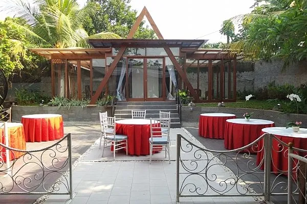 Karena Biaya Sewa Gedung Mahal, 6 Lokasi Pernikahan Super Murah Ini Bisa Banget Kamu Jajal 11
