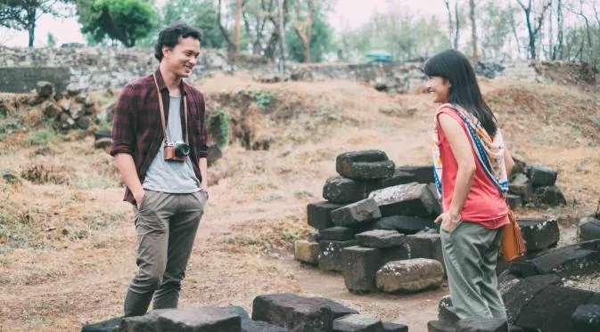 6 Hal Nyenengin Kalau Pacarmu Suka Ngomong dengan Kata-Kata Baku, Aneh Tapi Bikin Luluh 7