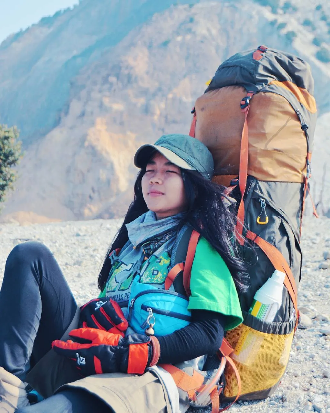 Melanjutkan Perjuangan Kartini, Para Pendaki Cantik Ini Menyusuri Puncak Tertinggi! Kamu Mau Kalah Sama Mereka? 16