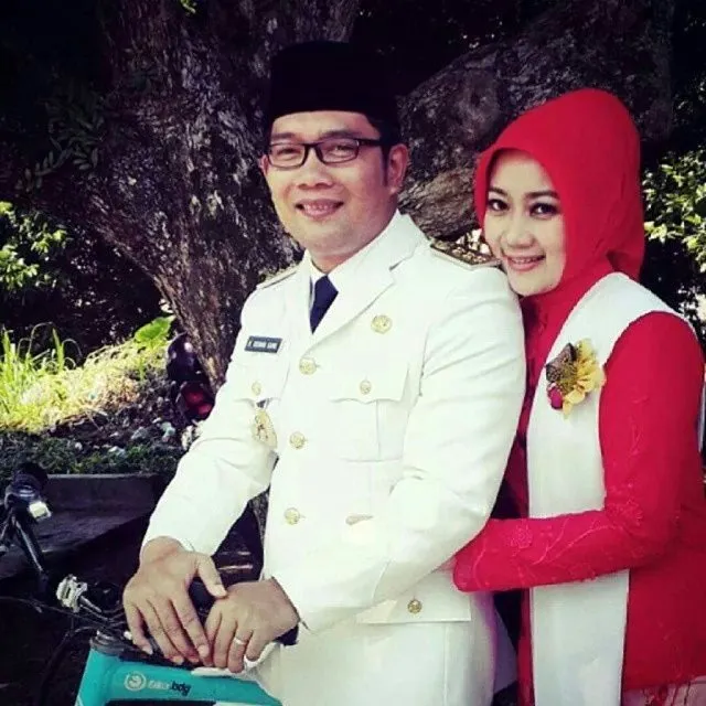Inilah Resep Menjaga Hubungan Harmonis dengan Pasangan Versi Ridwan Kamil. Dari Pelukan 20 Detik Hingga Kritik Halus. 9