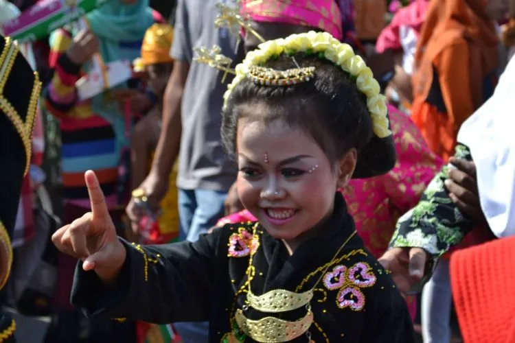 15 Baju Adat Anak dari Berbagai Daerah 19