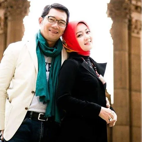 Inilah Resep Menjaga Hubungan Harmonis dengan Pasangan Versi Ridwan Kamil. Dari Pelukan 20 Detik Hingga Kritik Halus. 7