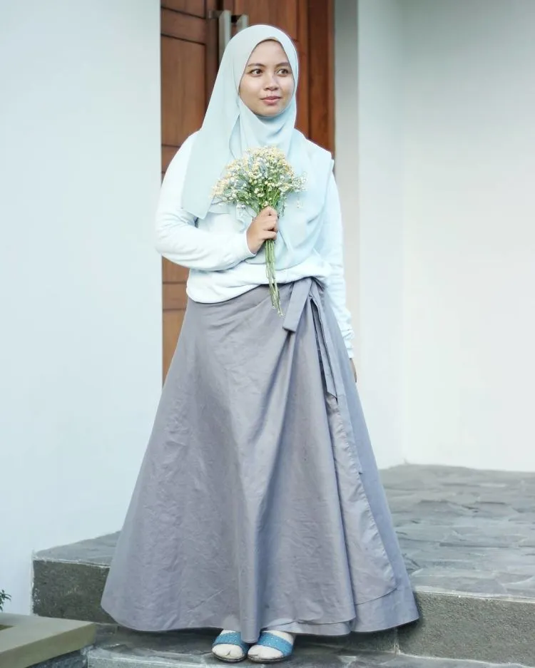 6 Alasan yang Mewakili Mereka yang Gemar Pakai Jilbab Sepanjang Dada. Mungkin Kamu Juga 12