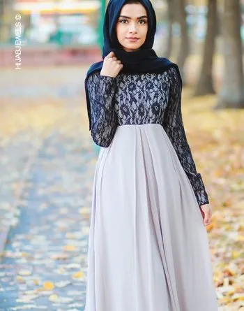 Terlihat Santai dan Sederhana dengan 15 Inspirasi Penampilan dari Brokat. Tak Hanya Bisa Dijadikan Kebaya! 27