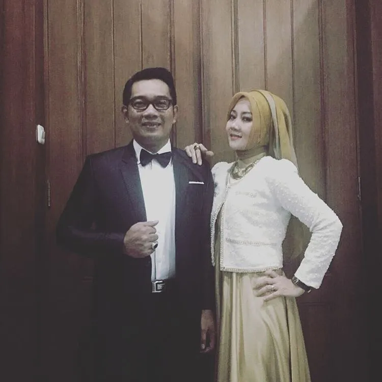 Inilah Resep Menjaga Hubungan Harmonis dengan Pasangan Versi Ridwan Kamil. Dari Pelukan 20 Detik Hingga Kritik Halus. 8