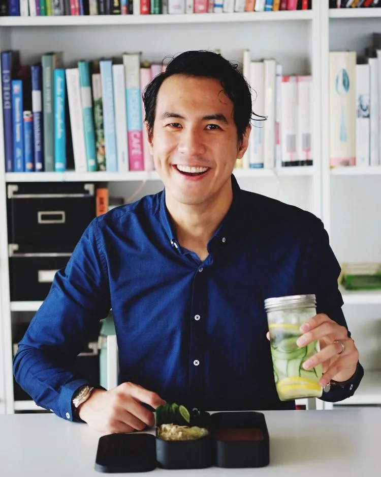 Cowok Berwajah Oriental Memang Tak Pernah Gagal Bikin Hati Berdebar. Ini 6 Alasannya! 8