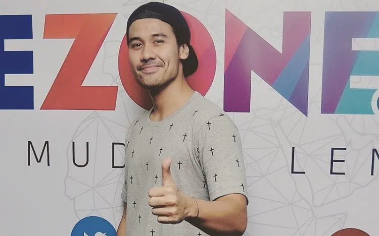 Sederet Alasan Cowok Berkumis dan Berjenggot Tipis Itu Paling Jago Meluluhkan Hati Wanita 16