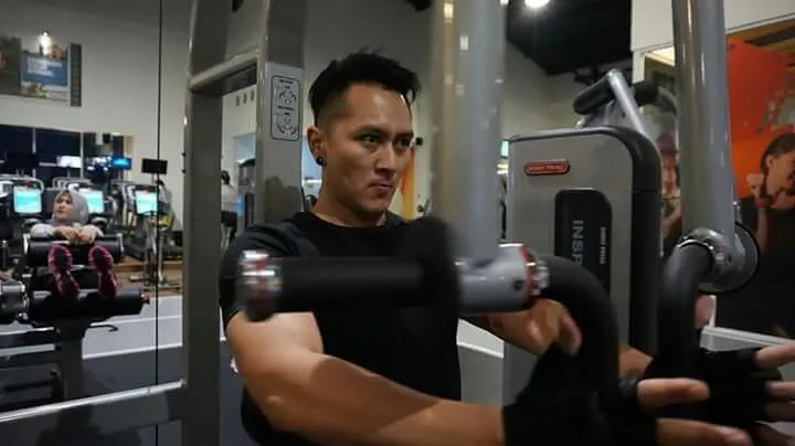 Walaupun Nggak Suka Olahraga, 7 Tips Workout Ini Bisa Memberimu Perut Rata 8