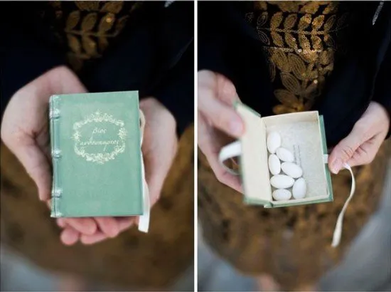 Membaca Tak Sekadar Jadi Hobi. 21 Ide Resepsi Bertema Buku Ini Wajib Kamu Simak dan Contek! 42