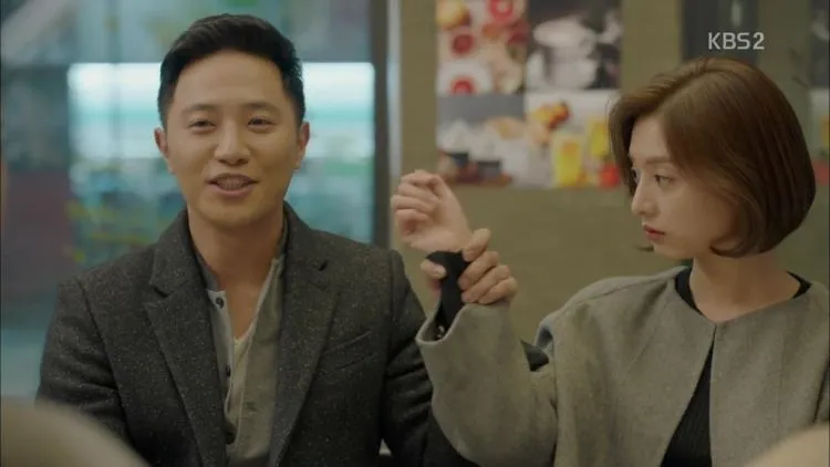 Terhitung Malam Ini, Bersiaplah Nonton 3 Episode Spesial dari Descendants of the Sun. Baper Tiga Hari Tiga Malam! 7