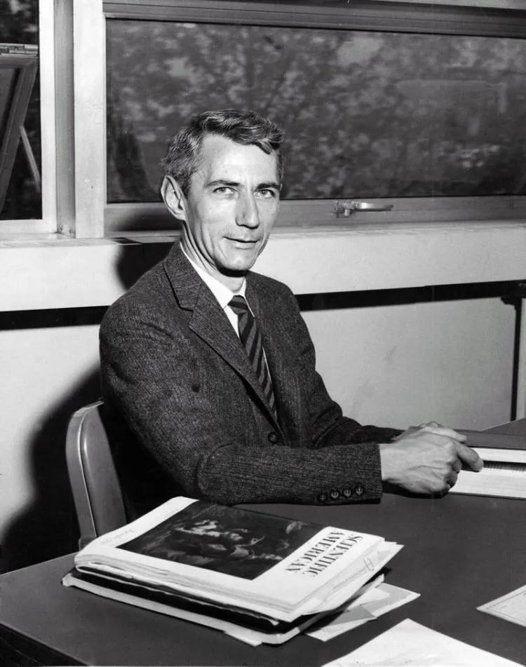 Berkenalan dengan Claude Shannon, Orang di Balik Ikon Doodle Google Hari Ini 10