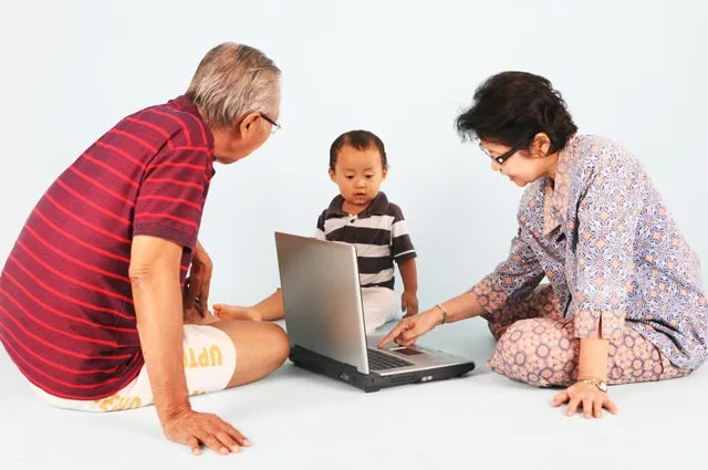 Anakmu Kelak Bukan Rumah Kontrakan. Jangan Seenaknya Dibawa Ke Kakek-Nenek Buat Dititipkan 6