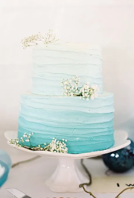 11 Kue Tart Kecil dan Sederhana tapi Cantik Untuk Resepsi Pernikahanmu. Sambil Dipotong Besama Pasangan, Makin Membahagiakan! 17