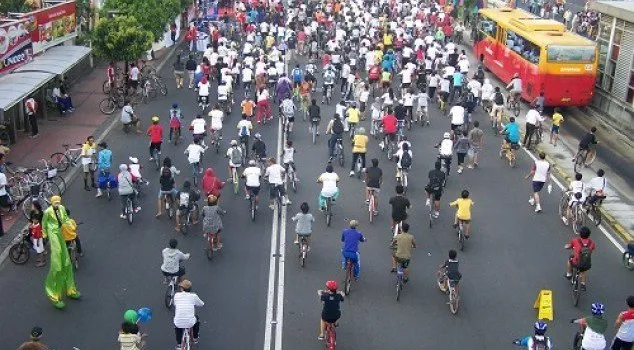 18 Hal yang Menandakan Jam Terbangmu di Transjakarta Udah Tinggi. Sabi! 34