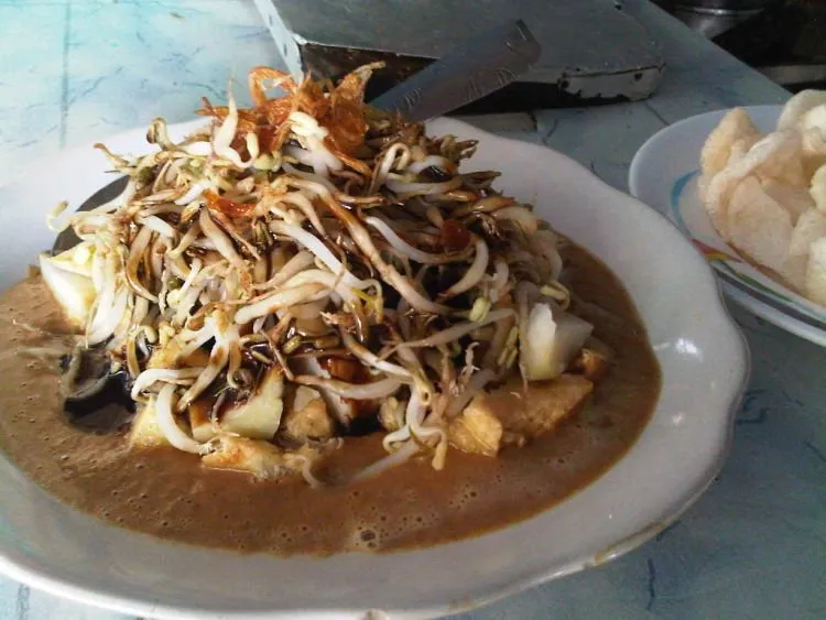 Cowok Harus Mengerti. Kalau Sayang, Dia Bakal Beliin Kamu 7 Makanan Ini! 10