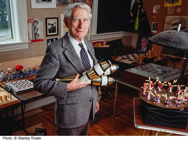 Berkenalan dengan Claude Shannon, Orang di Balik Ikon Doodle Google Hari Ini 16