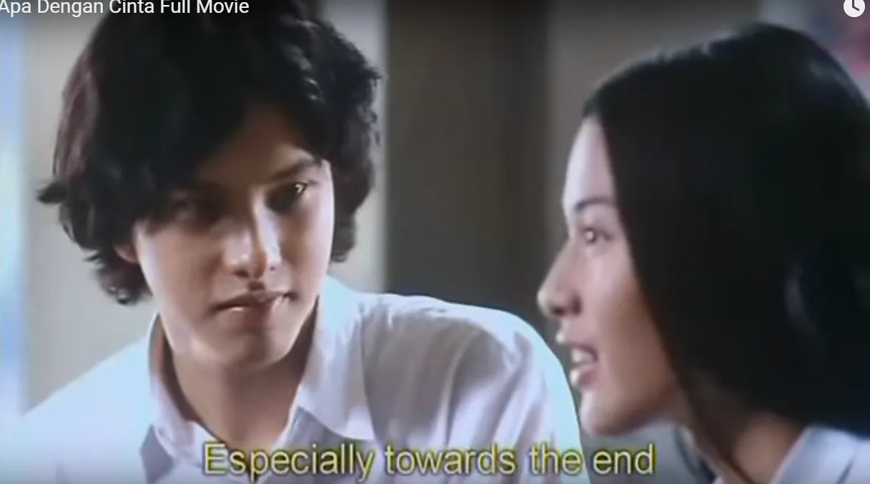 10 Adegan AADC Ini Ternyata Adalah Bagian Kisah Cinta Banyak Orang. Punyamu Termasuk Nggak Ya? 15