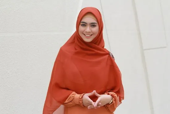 Daripada Menebar Benci Lewat Petisi, Ketahui Dulu 6 Hal yang Layak Dihargai dari Oki Setiana Dewi 12