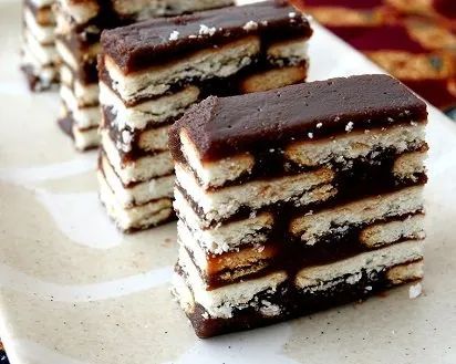 7 Resep Kudapan Manis Berbahan Biskuit. Bikinnya Gampang, Spesial Buat Dia yang Paling Disayang... 8