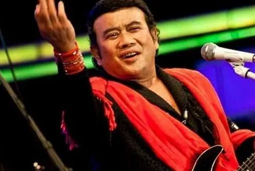 Mau Ikut Goyang Apa Enggak, 8 Lagu Bang Haji Rhoma Irama Ini Mungkin Banget Adalah Soundtrack Hidupmu! 15