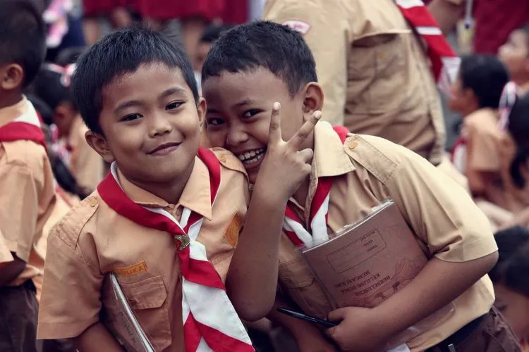 Dari yang Kocak Sampai yang Menjijikkan, Inilah 15 Kenangan Zaman SD yang Pasti Bikin Kamu Ketawa-tawa Sendiri! 23